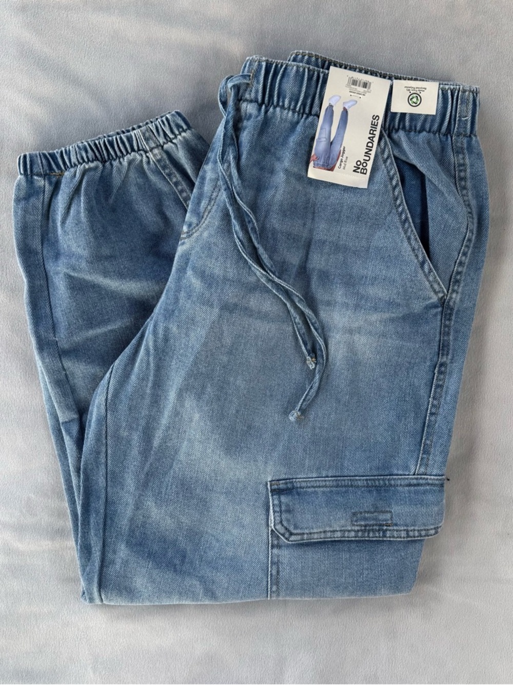 No Boundaries Women’s Light Blue Denim Jogger Jeans